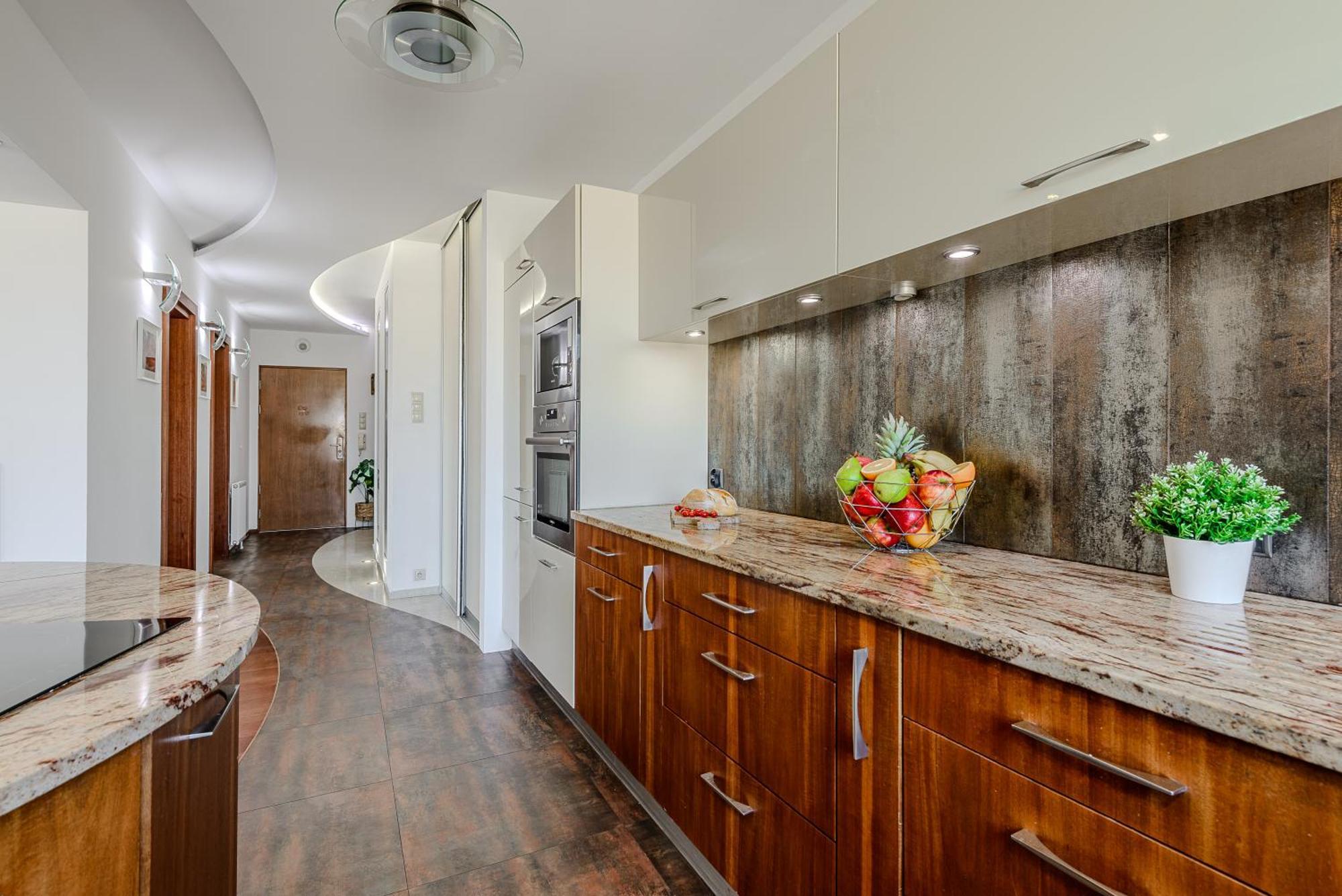 Apartment Lumina Luxury With Jaccuzi On Sienkiewicza Street