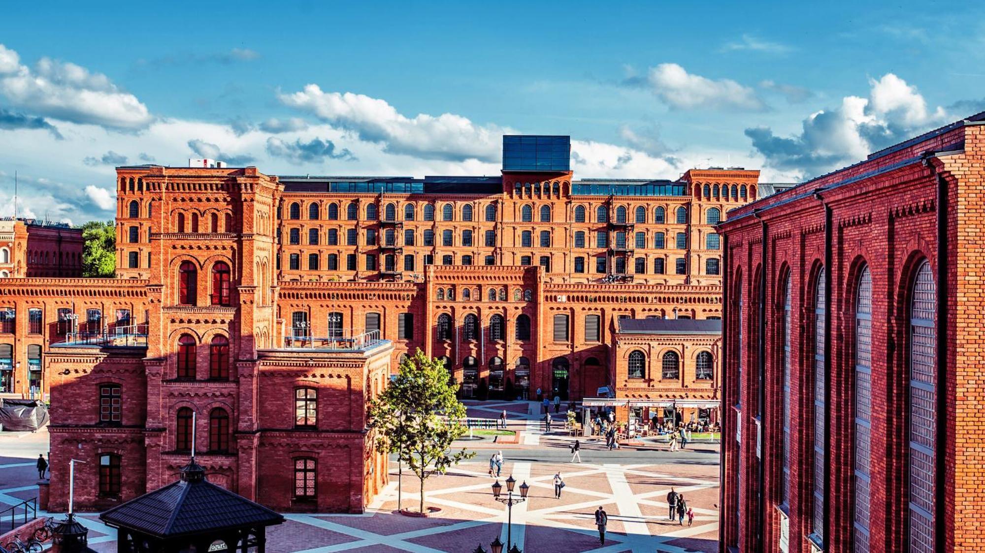 Apartment Lumina Luxury With Jaccuzi On Sienkiewicza Street
